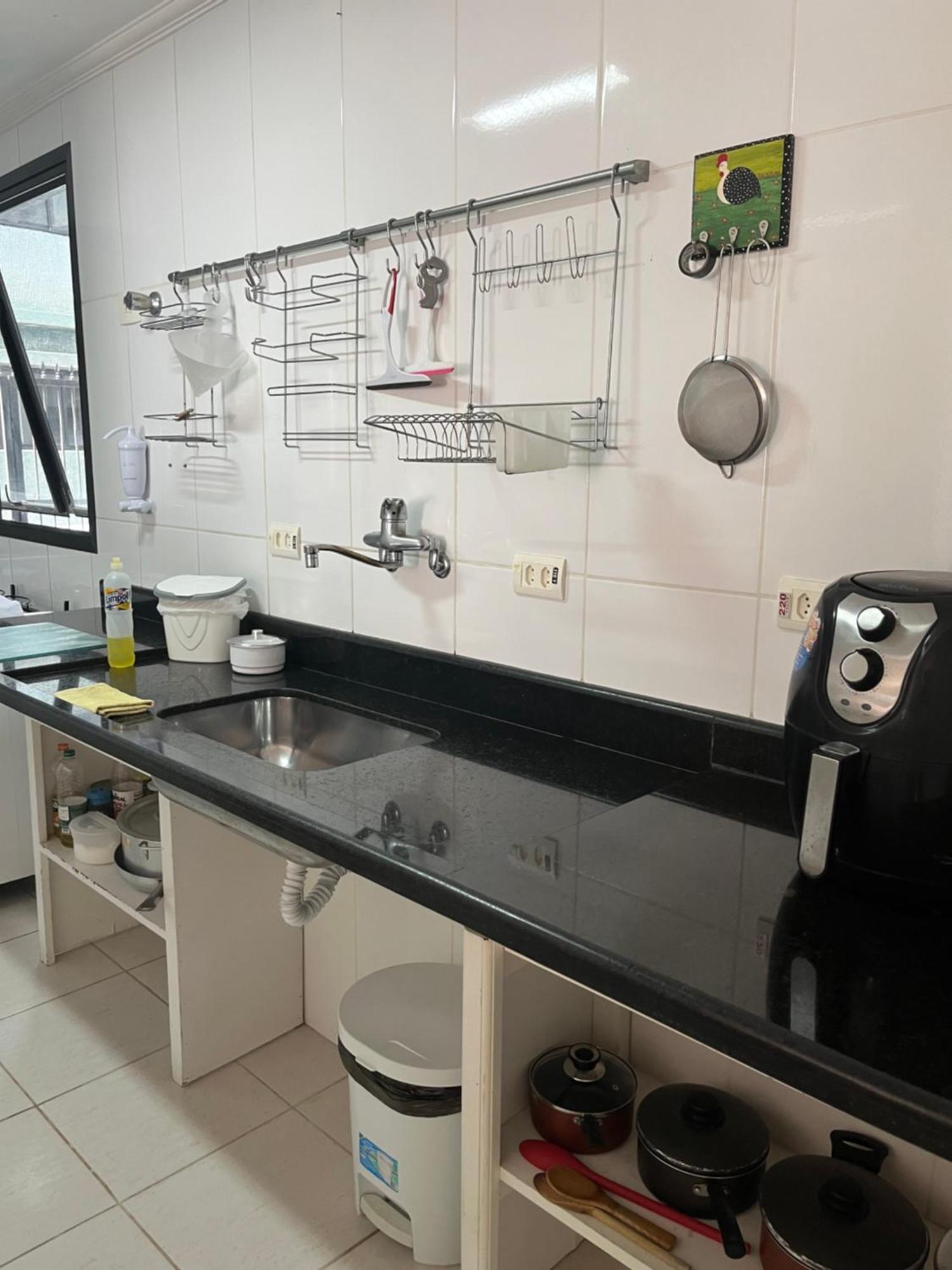 Apartamento Amplo A Menos De 400 Metros Da Praia Localizado Proximo A Praca Da Brunella, Area Nobre Do Guaruja. Exterior foto